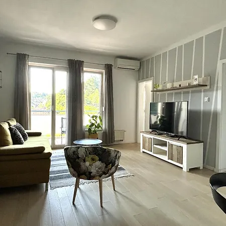 Ferienwohnung Modern & Charming - Free Private Parking Zagreb Exterior foto