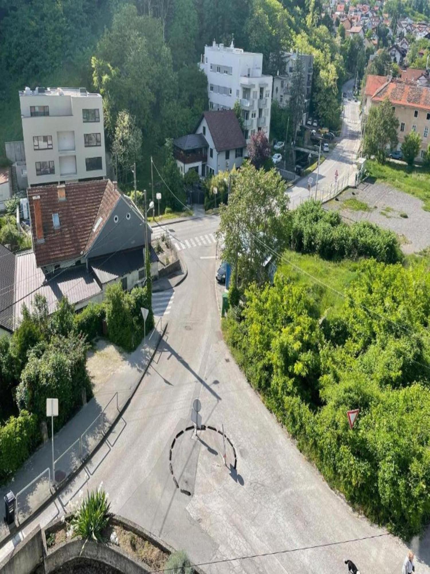 Modern & Charming - Free Private Parking *