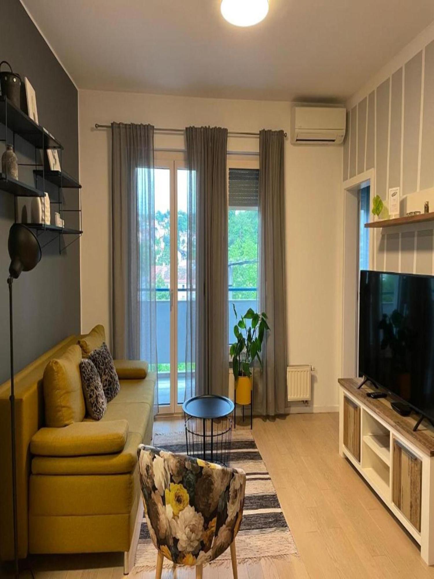 Apartment Modern & Charming - Free Private Parking